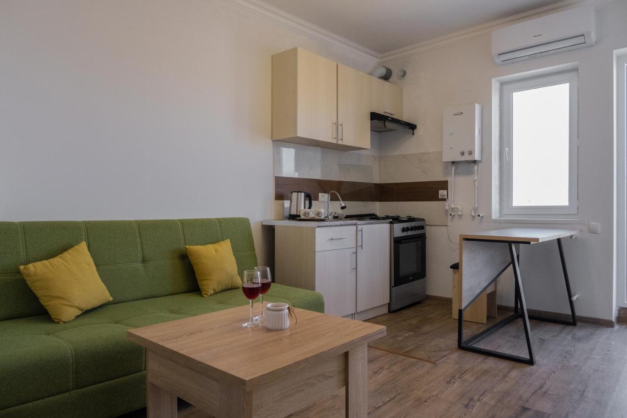 Bright Apartment On 13Th Floor Yerevan Bagian luar foto