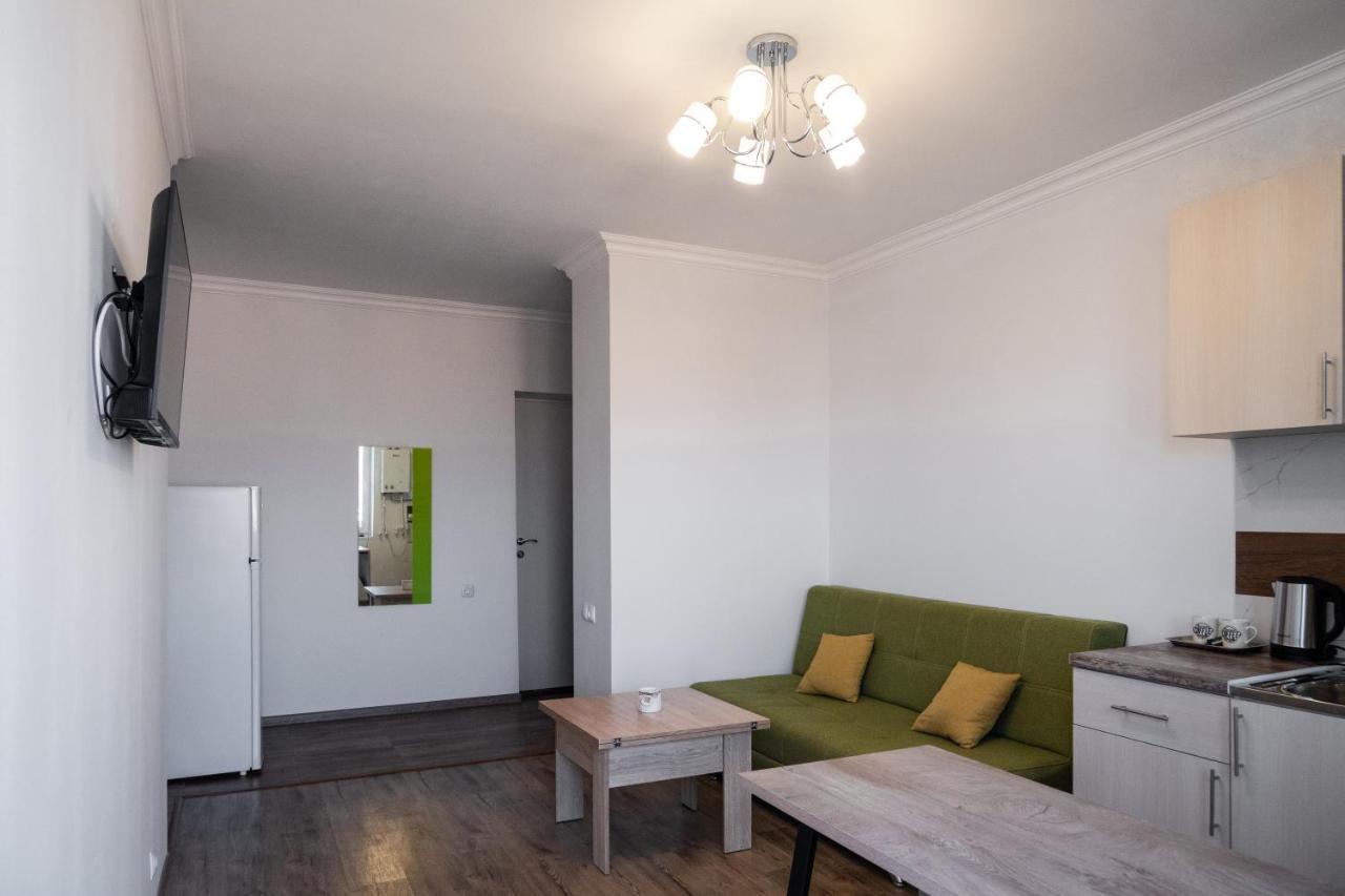 Bright Apartment On 13Th Floor Yerevan Bagian luar foto